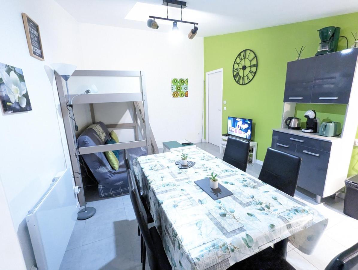 Appartement entier meublé à Beaumont proche Futuroscope et Poitiers Technopole Esterno foto