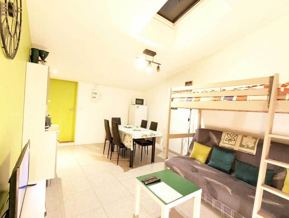 Appartement entier meublé à Beaumont proche Futuroscope et Poitiers Technopole Esterno foto