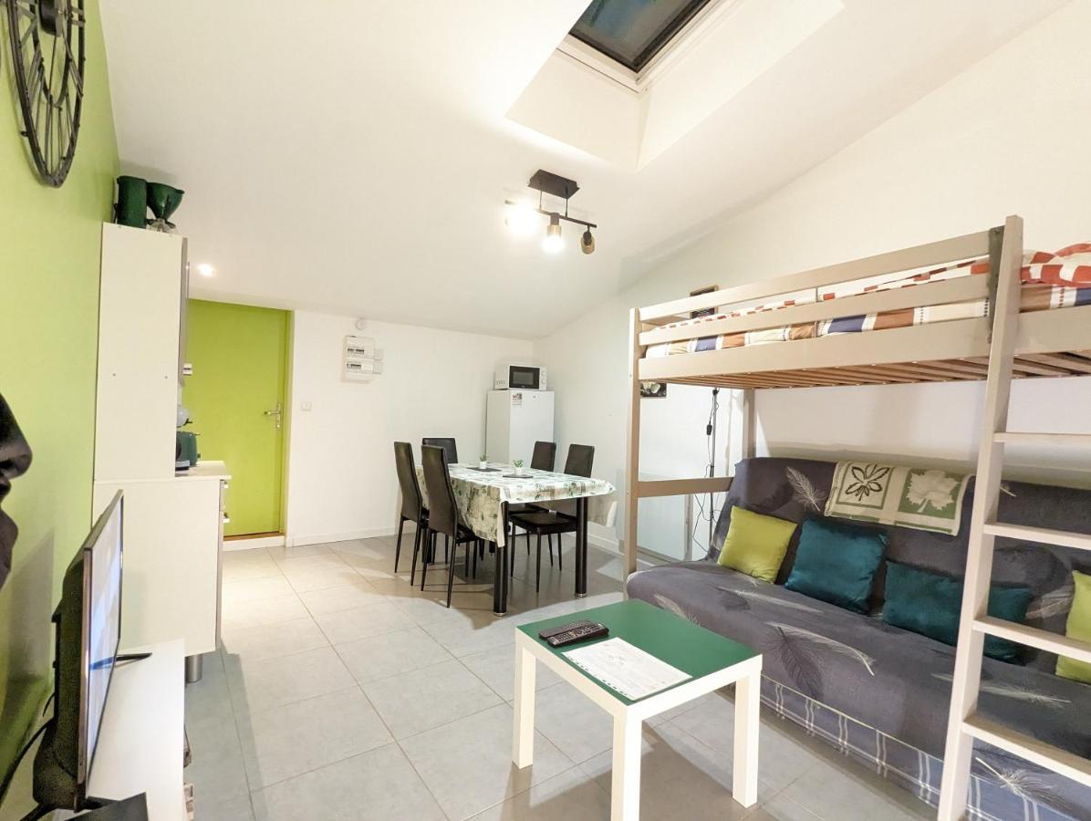 Appartement entier meublé à Beaumont proche Futuroscope et Poitiers Technopole Esterno foto